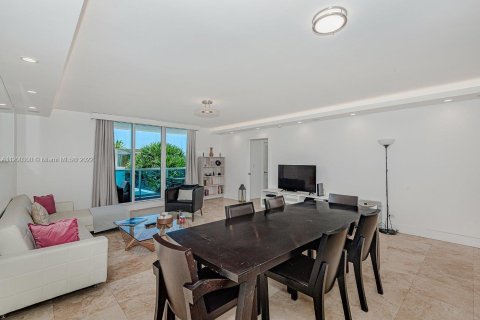Condominio en alquiler en Miami Beach, Florida, 2 dormitorios, 137.5 m2 № 7315 - foto 2