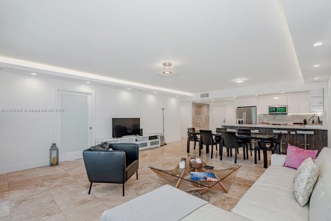 Condominio en alquiler en Miami Beach, Florida, 2 dormitorios, 137.5 m2 № 7315 - foto 6