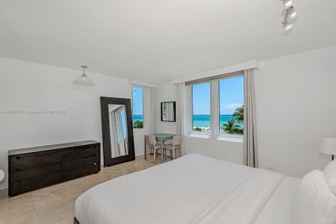 Condominio en alquiler en Miami Beach, Florida, 2 dormitorios, 137.5 m2 № 7315 - foto 15