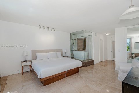 Condominio en alquiler en Miami Beach, Florida, 2 dormitorios, 137.5 m2 № 7315 - foto 17