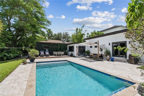 Villa ou maison à vendre à Miami, Floride: 4 chambres № 1380212 - photo 28