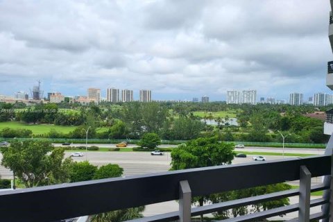 Condominio en venta en Aventura, Florida, 2 dormitorios, 109.72 m2 № 1380255 - foto 7