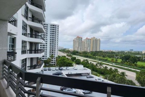 Condominio en venta en Aventura, Florida, 2 dormitorios, 109.72 m2 № 1380255 - foto 6