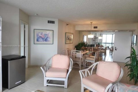 Copropriété à vendre à Aventura, Floride: 2 chambres, 109.72 m2 № 1380255 - photo 3