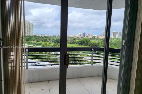 Copropriété à vendre à Aventura, Floride: 2 chambres, 109.72 m2 № 1380255 - photo 1