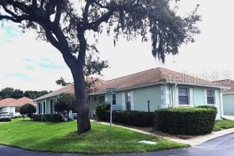 Condo in Port Richey, Florida, 2 bedrooms  № 1298391 - photo 1