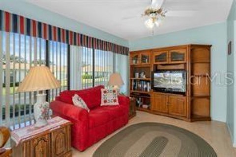 Condo in Port Richey, Florida, 2 bedrooms  № 1298391 - photo 8