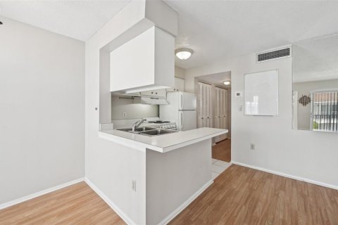 Condominio en venta en Sarasota, Florida, 1 dormitorio, 52.12 m2 № 1406652 - foto 8