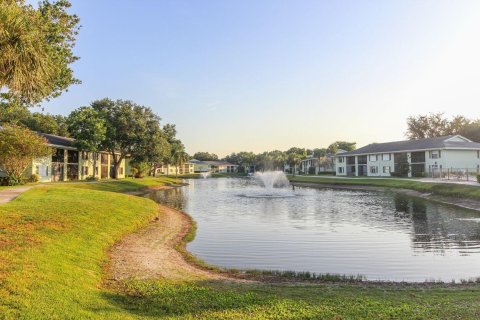 Copropriété à vendre à Palm Beach Gardens, Floride: 2 chambres, 111.48 m2 № 1187261 - photo 1