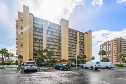 Copropriété à vendre à Hutchinson Island South, Floride: 2 chambres, 107.95 m2 № 1312506 - photo 1