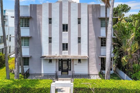 Copropriété à vendre à Miami Beach, Floride: 1 chambre, 72.65 m2 № 1179349 - photo 2