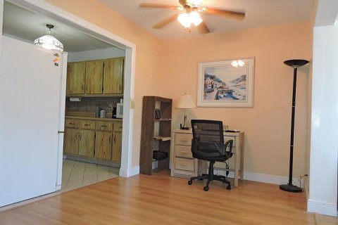 House in West Palm Beach, Florida 1 bedroom, 109.25 sq.m. № 1102250 - photo 21