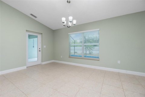 House in Port Charlotte, Florida 3 bedrooms, 157.38 sq.m. № 1199524 - photo 11