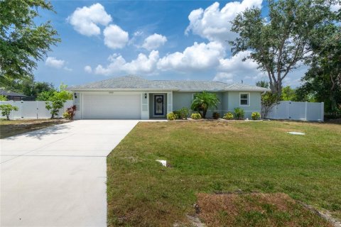 House in Port Charlotte, Florida 3 bedrooms, 157.38 sq.m. № 1199524 - photo 3