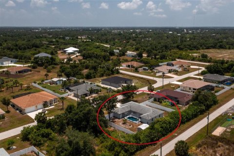 Villa ou maison à vendre à Port Charlotte, Floride: 3 chambres, 157.38 m2 № 1199524 - photo 2