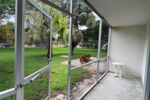 Condo in Deerfield Beach, Florida, 1 bedroom  № 1227698 - photo 23