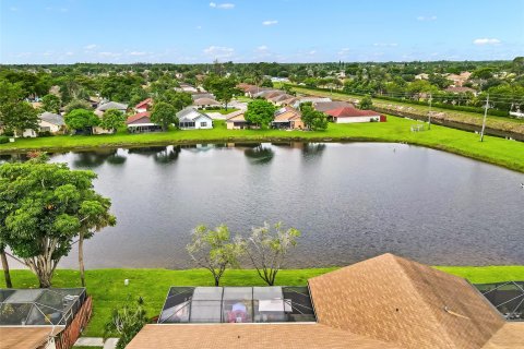 Villa ou maison à vendre à West Palm Beach, Floride: 2 chambres, 123.75 m2 № 1229290 - photo 7