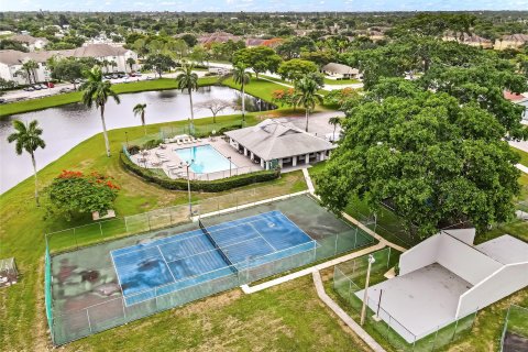 Villa ou maison à vendre à West Palm Beach, Floride: 2 chambres, 123.75 m2 № 1229290 - photo 3