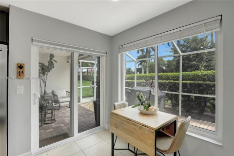 Villa ou maison à vendre à Pembroke Pines, Floride: 3 chambres, 164.99 m2 № 1236934 - photo 12