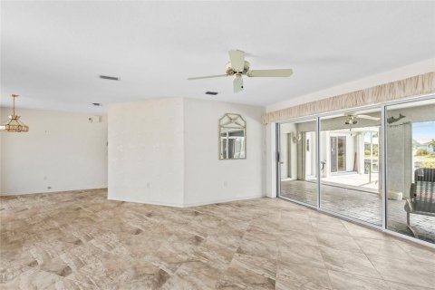 Villa ou maison à vendre à Punta Gorda, Floride: 3 chambres, 174.1 m2 № 1220124 - photo 7