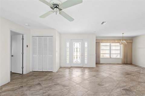 Villa ou maison à vendre à Punta Gorda, Floride: 3 chambres, 174.1 m2 № 1220124 - photo 5