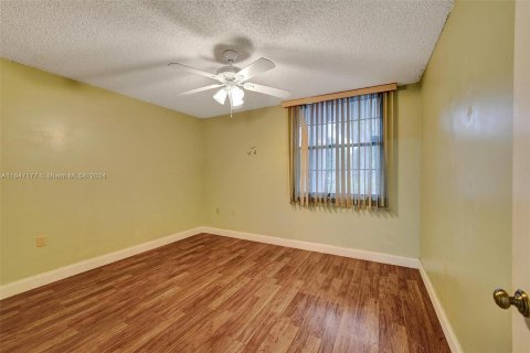 Condo in Davie, Florida, 2 bedrooms  № 1329886 - photo 26