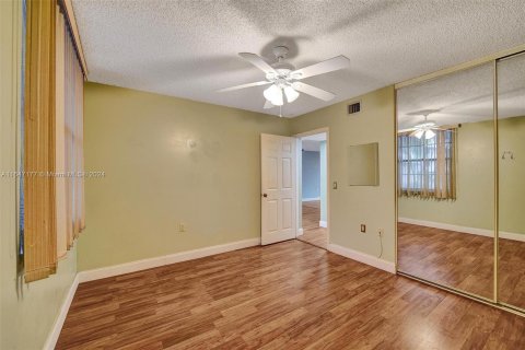 Copropriété à vendre à Davie, Floride: 2 chambres, 128.67 m2 № 1329886 - photo 27