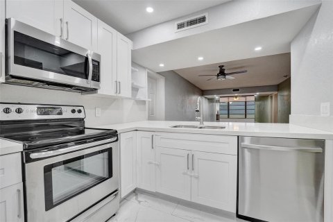 Copropriété à vendre à Davie, Floride: 2 chambres, 128.67 m2 № 1329886 - photo 10