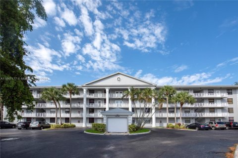 Condo in Davie, Florida, 2 bedrooms  № 1329886 - photo 1