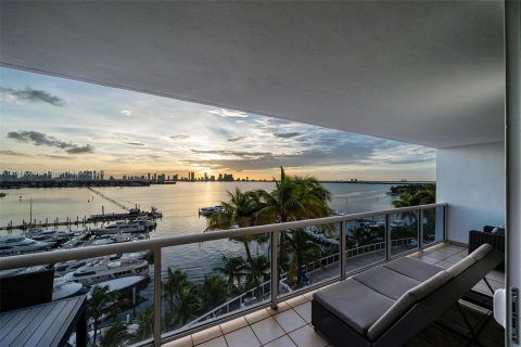 Copropriété à vendre à Miami Beach, Floride: 2 chambres, 117.99 m2 № 1329885 - photo 28