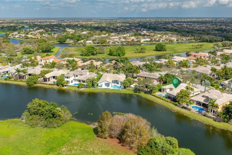 House in Parkland, Florida 5 bedrooms, 330.27 sq.m. № 1227860 - photo 11