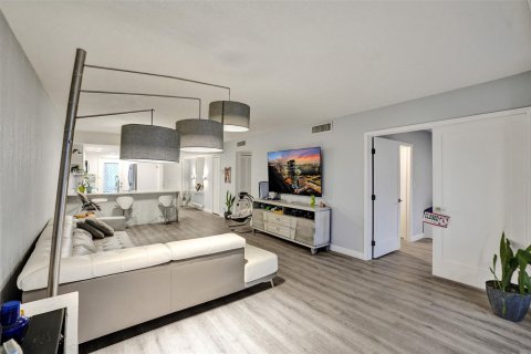 Copropriété à vendre à Pompano Beach, Floride: 2 chambres, 111.48 m2 № 1227704 - photo 20