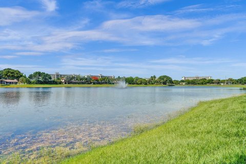 Condo in Pompano Beach, Florida, 2 bedrooms  № 1227704 - photo 2