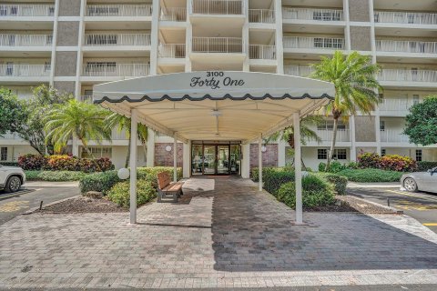 Copropriété à vendre à Pompano Beach, Floride: 2 chambres, 111.48 m2 № 1227704 - photo 4