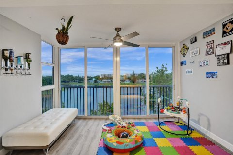 Condo in Pompano Beach, Florida, 2 bedrooms  № 1227704 - photo 23