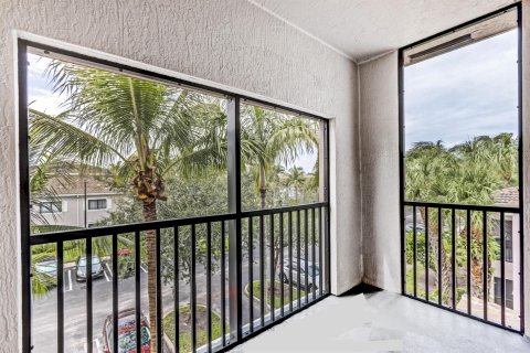 Condo in Palm Beach Gardens, Florida, 2 bedrooms  № 1227856 - photo 21