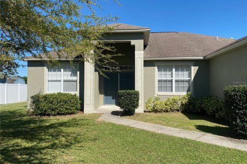 House in Lakeland, Florida 4 bedrooms, 175.21 sq.m. № 1108926 - photo 2