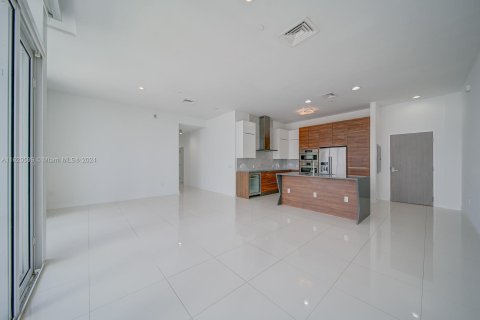 Copropriété à vendre à Miami, Floride: 2 chambres, 127.18 m2 № 1242075 - photo 5