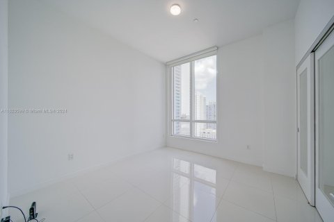 Copropriété à vendre à Miami, Floride: 2 chambres, 127.18 m2 № 1242075 - photo 19