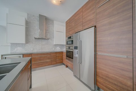 Condominio en venta en Miami, Florida, 2 dormitorios, 127.18 m2 № 1242075 - foto 1