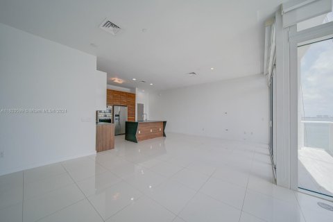 Condo in Miami, Florida, 2 bedrooms  № 1242075 - photo 6