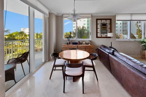 Copropriété à vendre à Hallandale Beach, Floride: 3 chambres, 148.36 m2 № 1242074 - photo 3