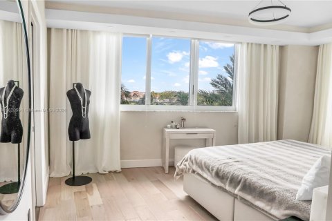 Copropriété à vendre à Hallandale Beach, Floride: 3 chambres, 148.36 m2 № 1242074 - photo 4