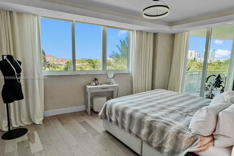 Copropriété à vendre à Hallandale Beach, Floride: 3 chambres, 148.36 m2 № 1242074 - photo 5