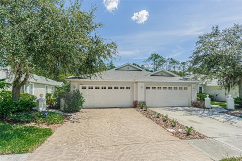 Villa ou maison à louer à Wesley Chapel, Floride: 3 chambres, 155.61 m2 № 1363828 - photo 1