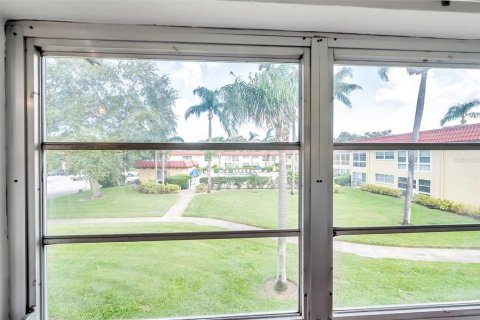 Condo in Clearwater, Florida, 1 bedroom  № 1363795 - photo 17