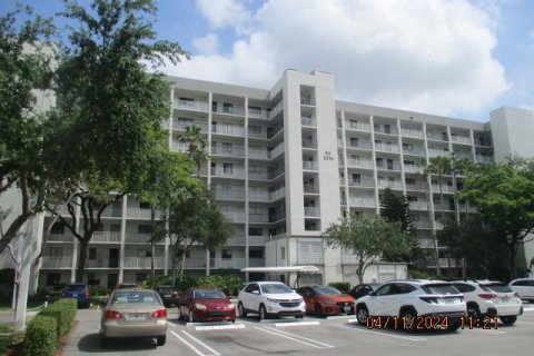 Copropriété à vendre à Pompano Beach, Floride: 2 chambres, 123.56 m2 № 1151833 - photo 11