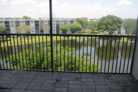 Condominio en venta en Pompano Beach, Florida, 2 dormitorios, 123.56 m2 № 1151833 - foto 1