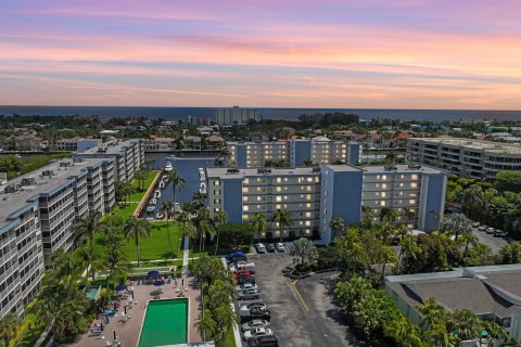 Copropriété à vendre à Delray Beach, Floride: 2 chambres, 100.8 m2 № 1103257 - photo 1