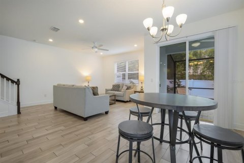 Adosado en venta en Sarasota, Florida, 3 dormitorios, 206.34 m2 № 1363792 - foto 10